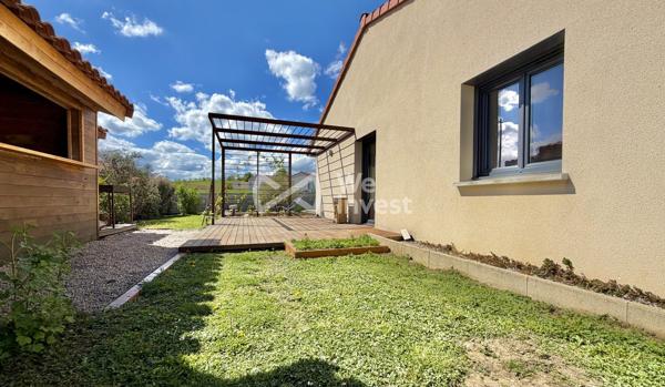 Villa de type 5 de 2016 de 113 m2, garage, dépednances, jardin.