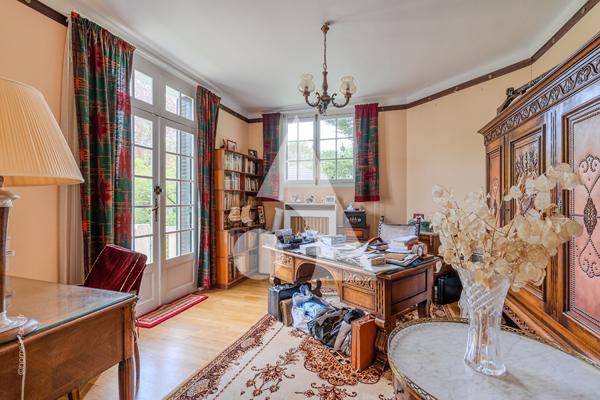 Maison 9 pièces 300 m2