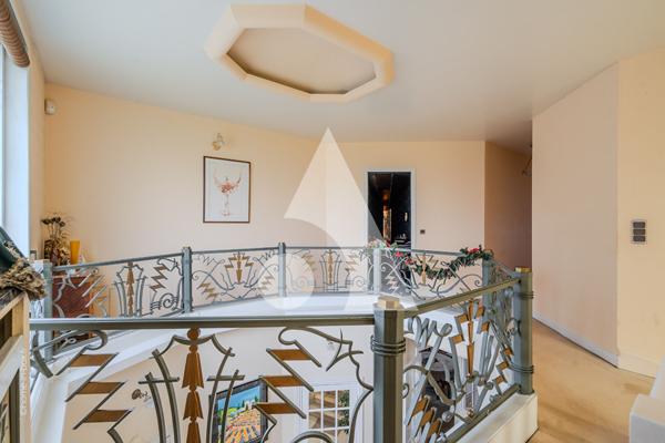 Maison 9 pièces 300 m2