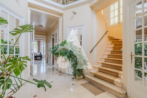 Maison 9 pièces 300 m2