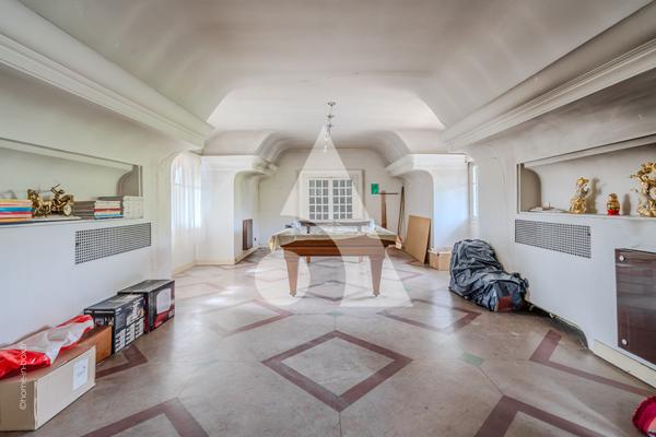 Maison 9 pièces 300 m2