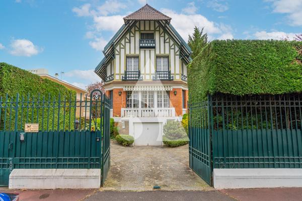Maison 9 pièces 300 m2