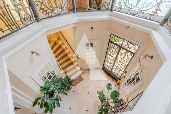 Maison 9 pièces 300 m2
