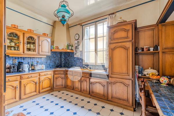 Maison 9 pièces 300 m2
