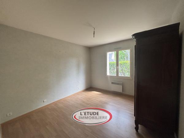 Dans le cadre privilégié du Housseau, venez découvrir cette maison avec une vie de plain-pied.