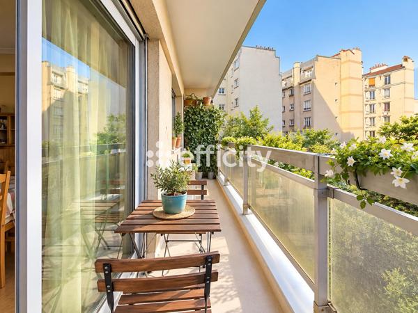 Appartement
         2 pièces
        - 65 m² 615 000 € *