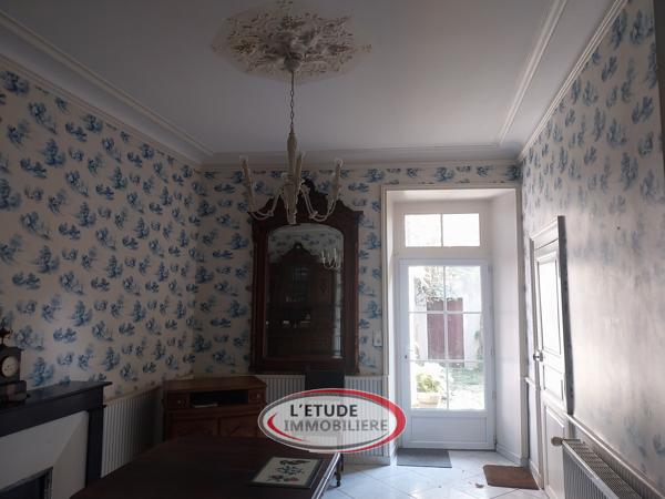 Machecoul bourg : maison bourgeoise de charme (190 m²) à rafraîchir !