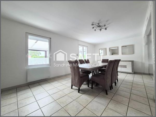 Maison individuelle 140 m2,3 chambres, véranda, garage et jardin clos