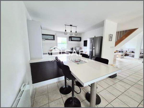 Maison individuelle 140 m2,3 chambres, véranda, garage et jardin clos
