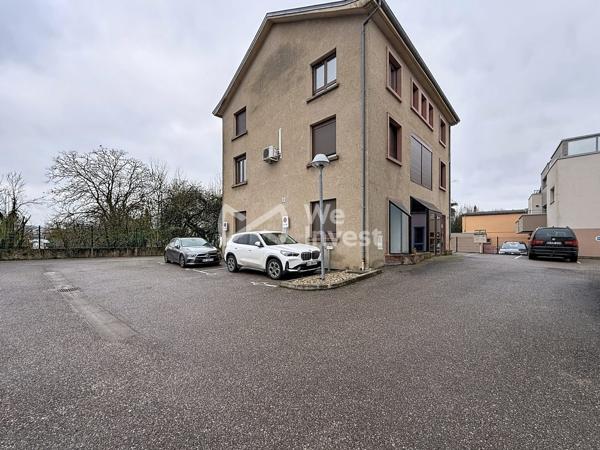 À Hettange-Grande appartement meublé déjà loué avec parking et cave privatifs : un investissement rentable dès l’acquisition.