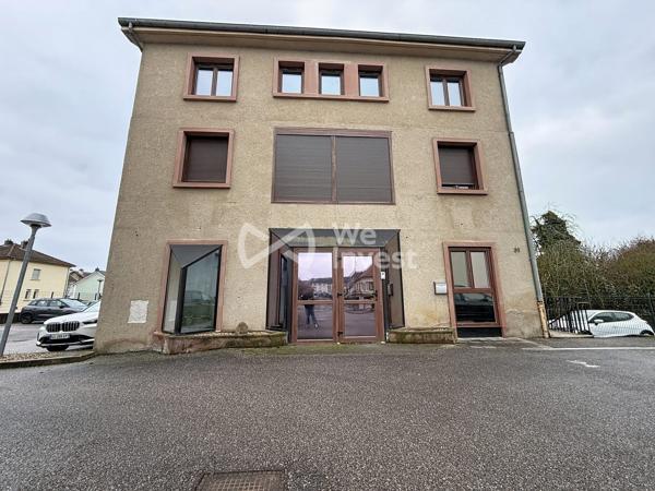À Hettange-Grande appartement meublé déjà loué avec parking et cave privatifs : un investissement rentable dès l’acquisition.