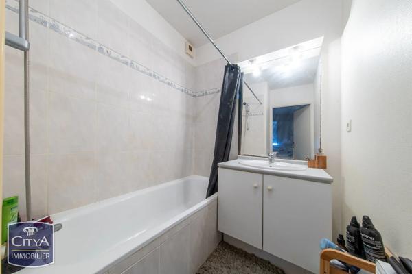 Appartement à vendre 2 pièces 42.59m² Poitiers (86000)