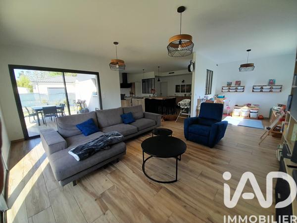 Maison à vendre 5 pièces 117 m² Léognan