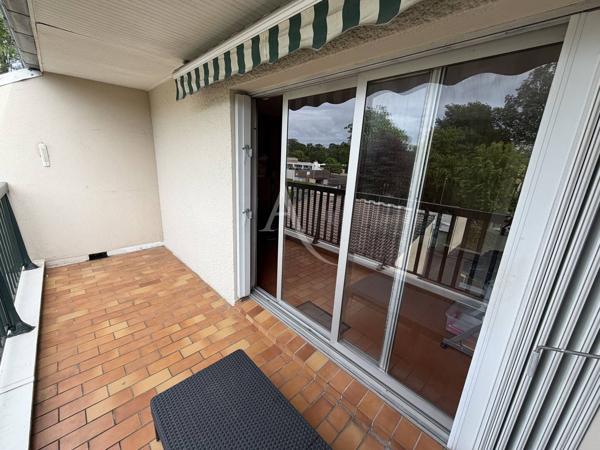 Appartement Emerainville 2 pièce(s) 52.9 m2