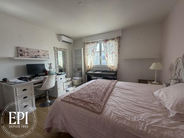Centre-ville de Carcassonne – Superbe T3 de 93m² lumineux avec ascenseur, cave et vue exceptionnelle !