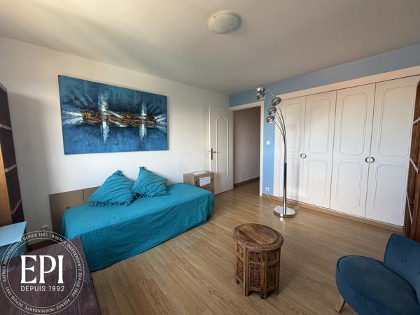 Centre-ville de Carcassonne – Superbe T3 de 93m² lumineux avec ascenseur, cave et vue exceptionnelle !