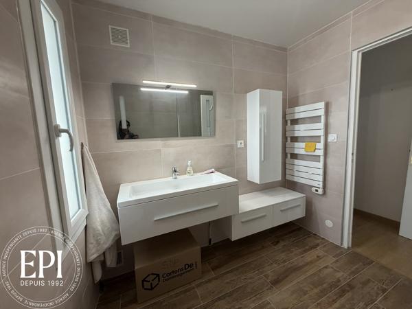 Centre-ville de Carcassonne – Superbe T3 de 93m² lumineux avec ascenseur, cave et vue exceptionnelle !