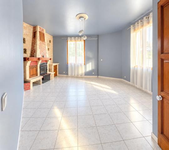 Maison familiale 160 m² – 5 chambres – 2 garages