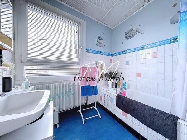 Hangar + Appartement T3