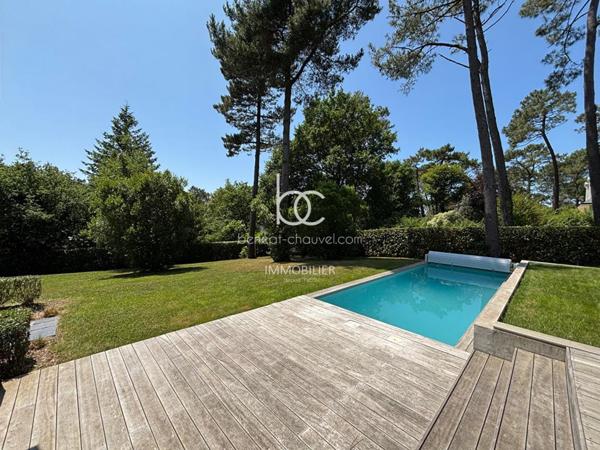 VANNES Maison 7 pièces 246 m²
