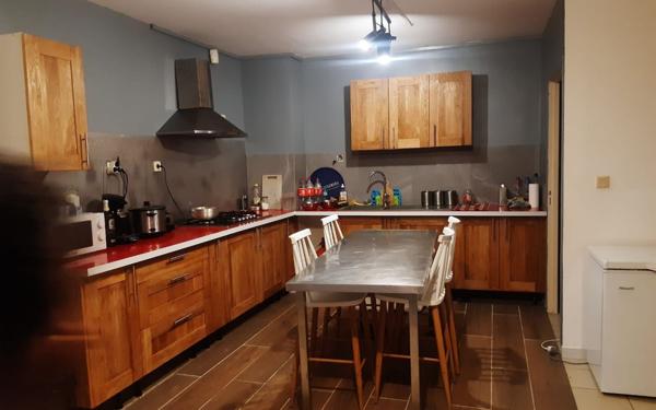 Appartement à vendre    5 pièces •  Koungou