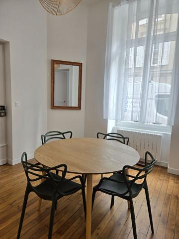 LAVAL, appartement meublé - libre au 2 novembre 2026