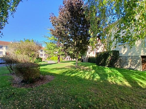 GAGNY - Appartement 3 pièces)52 m2