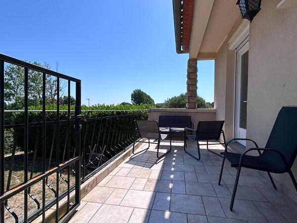 Maison rénovée avec jardin et sous-sol