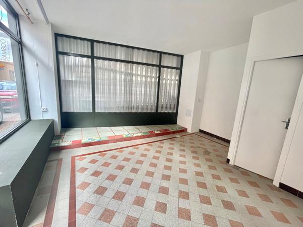 Local commercial de 18m² à l'Isle-Jourdain