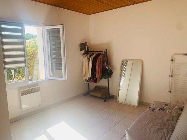 A LOUER MAISON 2 CHAMBRES CENTRE BOURG LA CHAPELLE HERMIER
