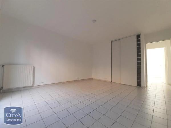 Appartement à louer 3 pièces 65.74m² Arpajon (91290)