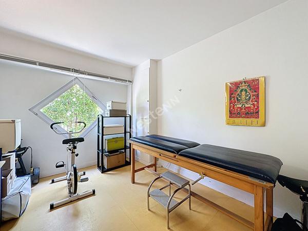 Maison de plain-pied à vendre à Champigné, 138m2, 3 chambres (potentiel de 4) sur un terrain de 1150m2 !