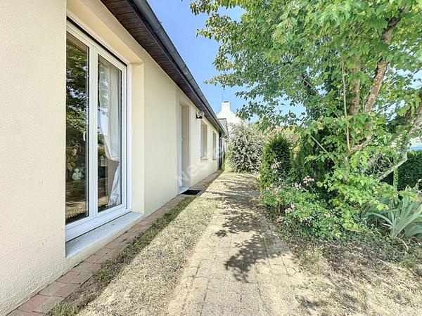 Maison de plain-pied à vendre à Champigné, 138m2, 3 chambres (potentiel de 4) sur un terrain de 1150m2 !