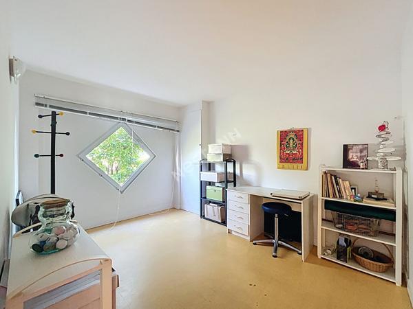 Maison de plain-pied à vendre à Champigné, 138m2, 3 chambres (potentiel de 4) sur un terrain de 1150m2 !