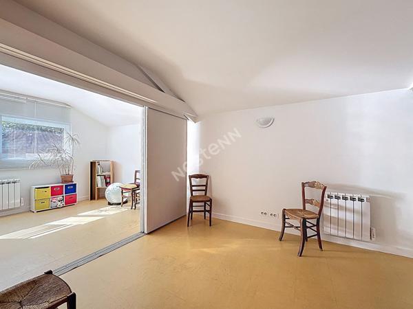 Maison de plain-pied à vendre à Champigné, 138m2, 3 chambres (potentiel de 4) sur un terrain de 1150m2 !