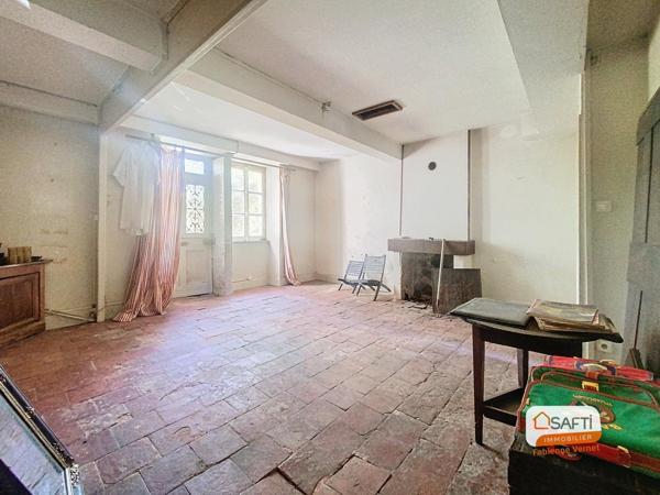 Maison ancienne en pierre à rénover