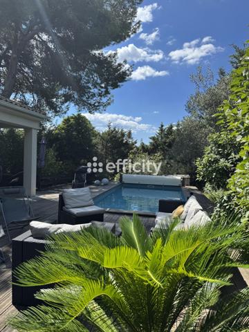 Maison
         5 pièces
        - 156 m² Bien prestige 787 500 € *