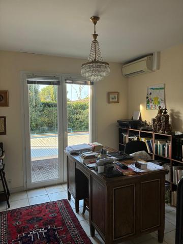 Villa familiale avec Piscine .