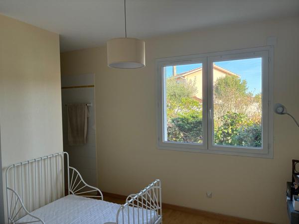 Villa familiale avec Piscine .