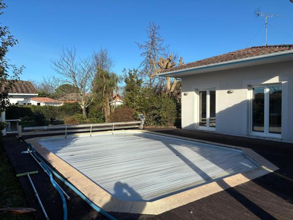 Villa familiale avec Piscine .