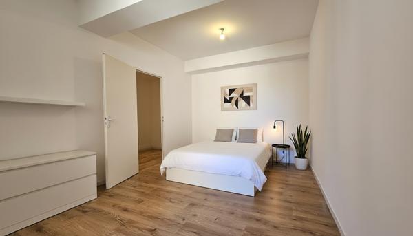 AGEN 47000 Immeuble 10 pièce(s) 273.5 m2