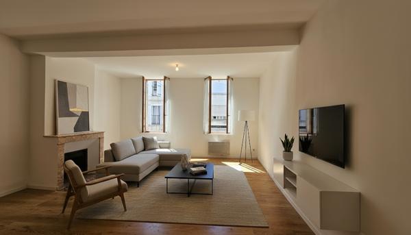 AGEN 47000 Immeuble 10 pièce(s) 273.5 m2