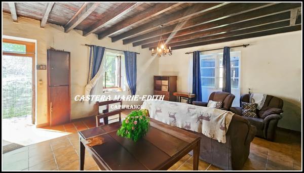 Propriete à BARRAN (GERS) AVEC MAISON GASCONNE EN PIERRES- 160 m² hab- sur 2,6 hectares + dépendances +PUITS
