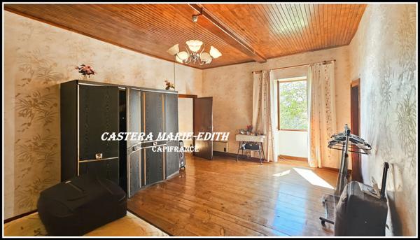 Propriete à BARRAN (GERS) AVEC MAISON GASCONNE EN PIERRES- 160 m² hab- sur 2,6 hectares + dépendances +PUITS