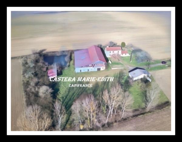 Propriete à BARRAN (GERS) AVEC MAISON GASCONNE EN PIERRES- 160 m² hab- sur 2,6 hectares + dépendances +PUITS
