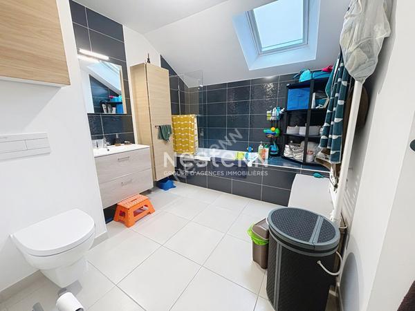 Maison familiale à vendre à Avrillé - 4 chambres - jardin - garage