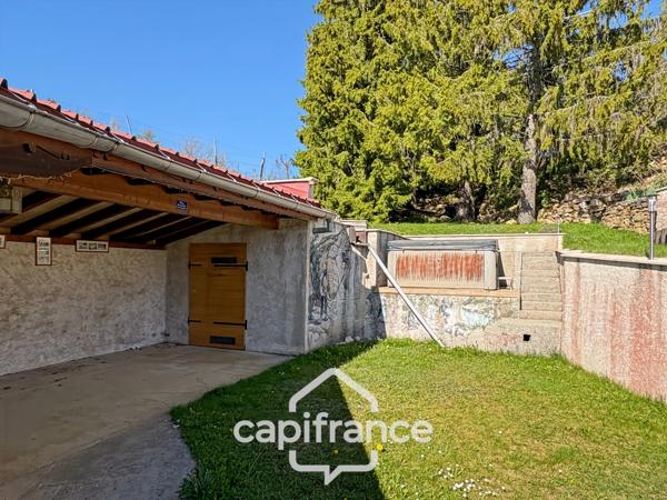 Maison à vendre 9 pièces avec appartement indépendant LES ROUSSES (39)