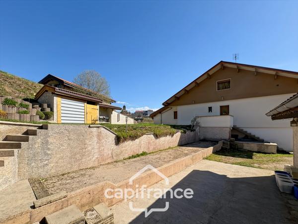 Maison à vendre 9 pièces avec appartement indépendant LES ROUSSES (39)
