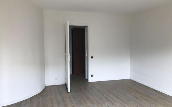 Appartement à louer    1 pièce • 29,56 m2 Bourg-la-Reine