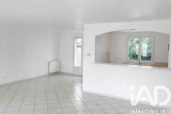 Maison à vendre 6 pièces 123 m² Caissargues